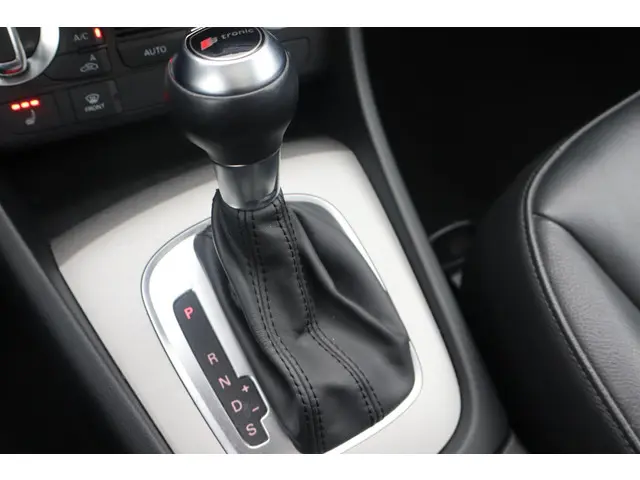 Audi Q3 1.4 TFSI Pro Line S 2014 Benzine 28