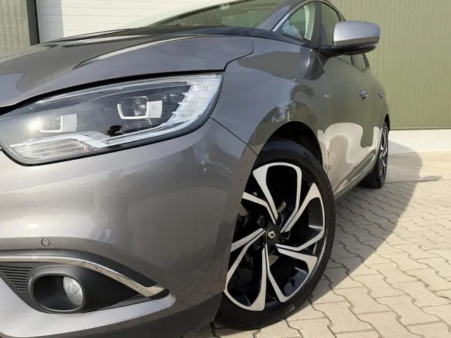 Renault Scénic 1.3 TCe Bose 2018 Benzine 25