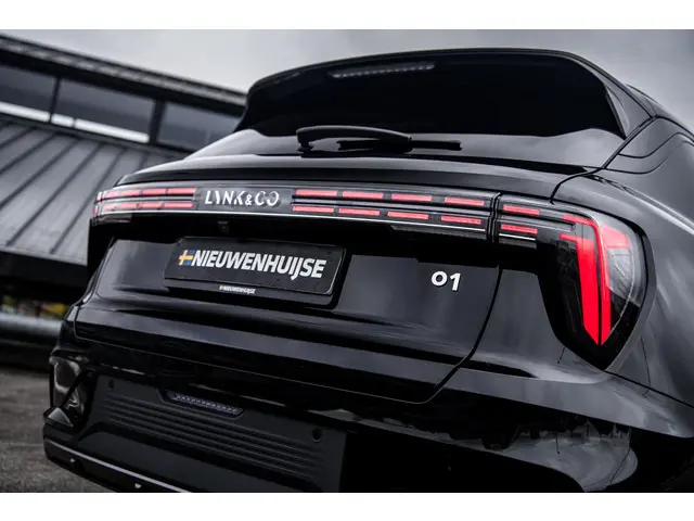 Lynk & Co 01 1.5 More 2025 Hybride Benzine 42