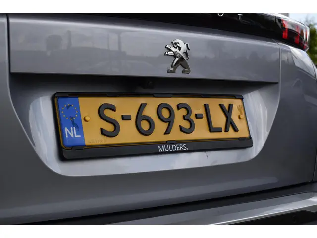 Peugeot 2008 1.2 PureTech Allure Pack 2023 Benzine 20