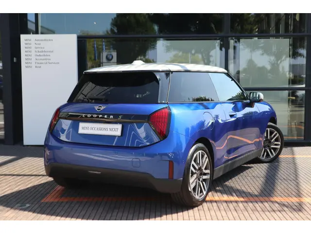 MINI Electric 3-deurs Cooper SE 2024 Elektrisch 2