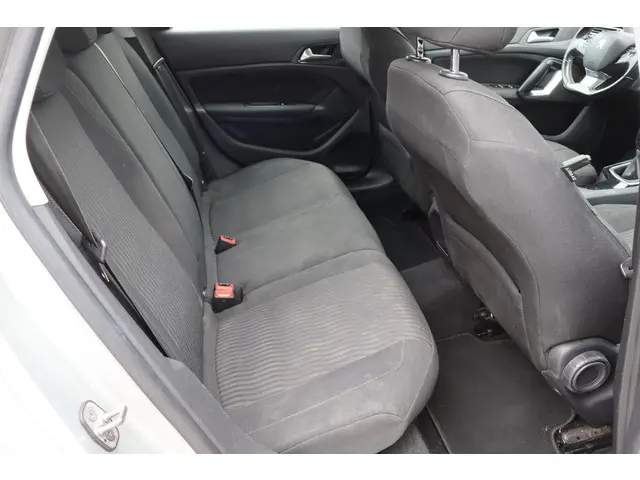 Peugeot 308 1.6 BlueHDi Allure 2016 Diesel 16