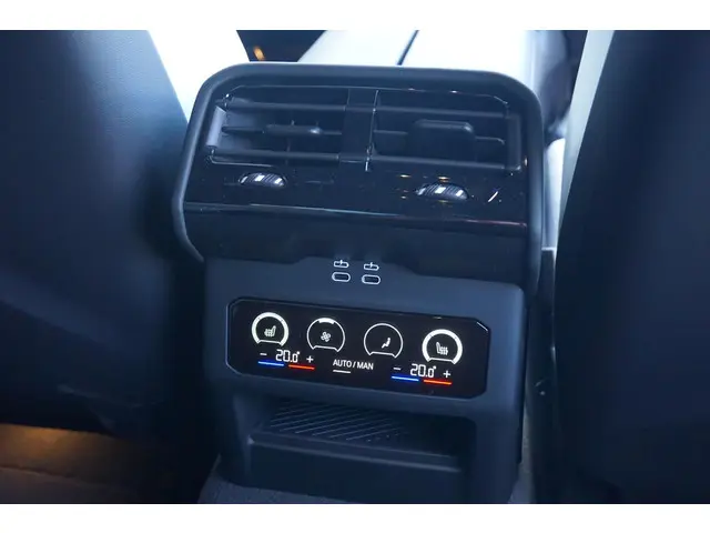BMW M5 Sedan 2025 Hybride Benzine 20