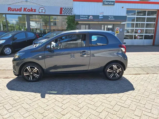 Peugeot 108 1.2 PURETECH GT-LINE 2017 Benzine 2
