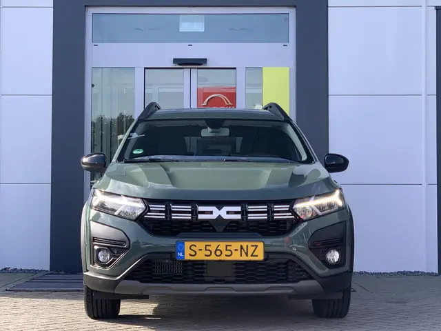 Dacia Jogger 1.0 TCe 110 Extreme 2023 Benzine 10