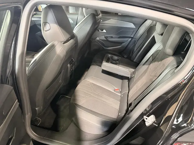 Peugeot 308 1.2 PureTech GT Pack Business 2022 Benzine 13