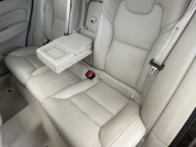 Volvo XC60 2.0 T5 Luxury-line 2018 Benzine 15