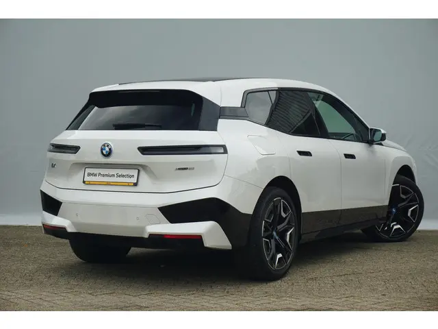 BMW iX xDrive50 2021 Elektrisch 2
