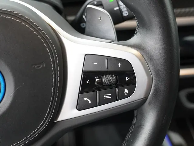 BMW X5 xDrive50e Launch Edition 2023 Hybride Benzine 18