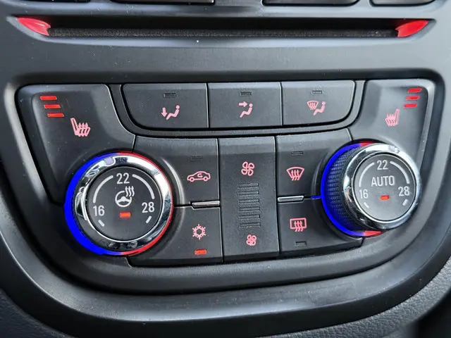 Opel Mokka 1.4 T Cosmo 2015 Benzine 24