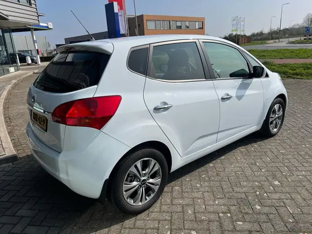Kia Venga 1.6 CVVT DynamicPLusLine 2019 Benzine 3