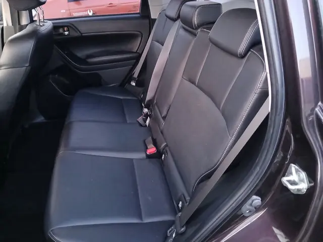 Subaru Forester 2.0 Executive 2013 Benzine 11