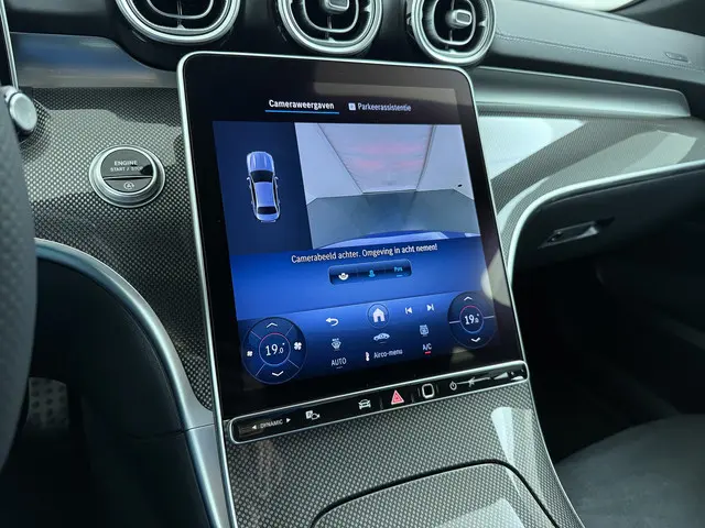 Mercedes-Benz C-Klasse 180 AMG Line 2024 Benzine 37