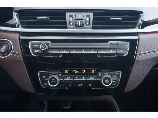 BMW X1 sDrive20i 2022 Benzine 18