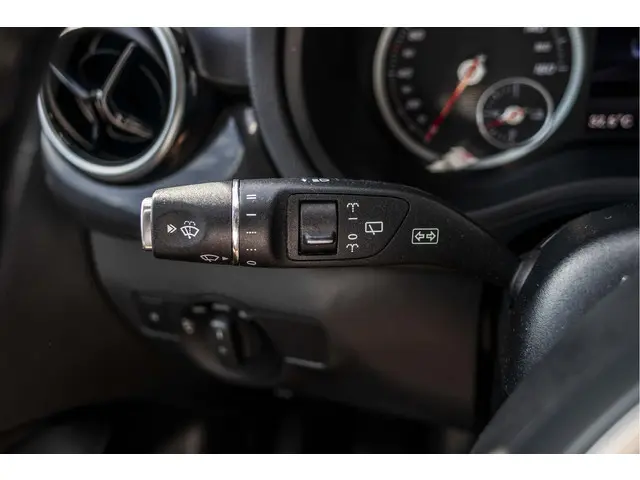 Mercedes-Benz B-Klasse 250 e 28 kWh 2016 Elektrisch 33