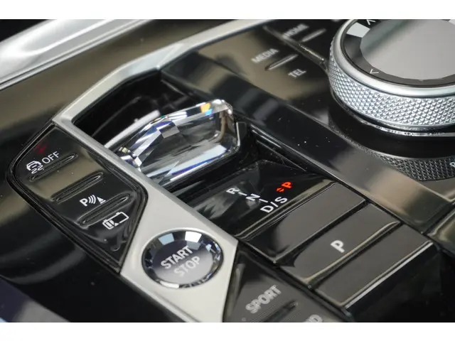 BMW X5 xDrive50e 2025 Hybride Benzine 12