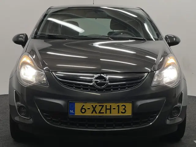 Opel Corsa 1.2-16V BlitZ 2014 Benzine 35