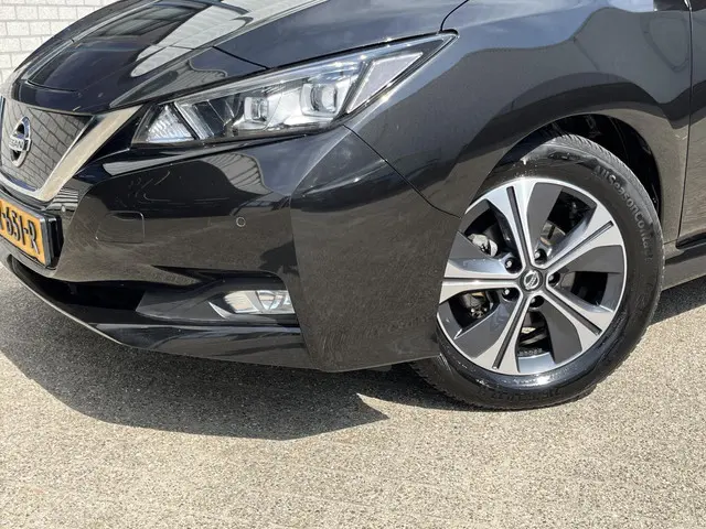 Nissan Leaf Tekna 40 kWh 2018 Elektrisch 35