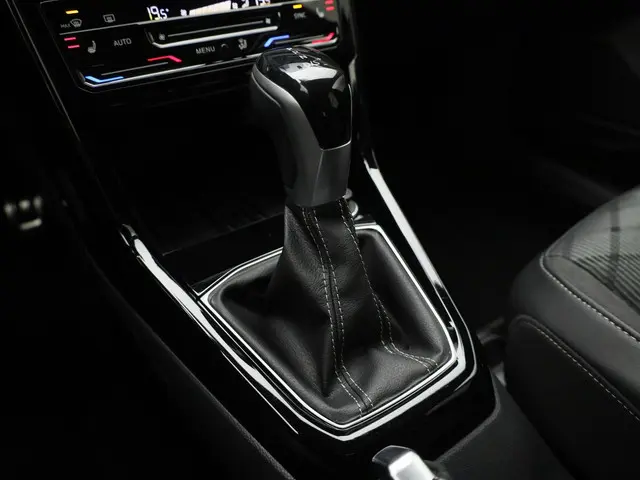 Volkswagen T-Cross 1.5TSI/150PK R-Line DSG 2025 Benzine 13