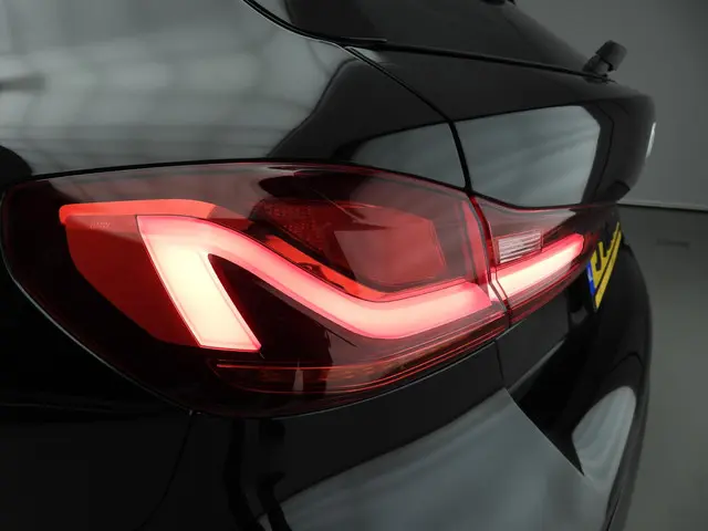 BMW 1 Serie 5-deurs 118i 2020 Benzine 37