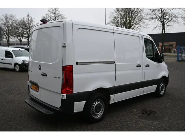 Mercedes-Benz Sprinter 3
