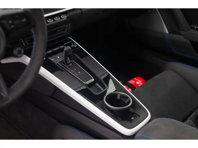 Porsche 911 992 3.0 Dakar 2023 Benzine 14