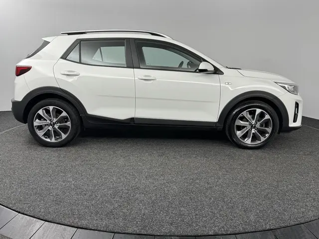 Kia Stonic 1.0 T-GDi DynamicLine 2020 Benzine 8