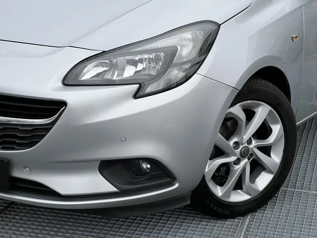 Opel Corsa 1.4 Edition 2016 Benzine 26