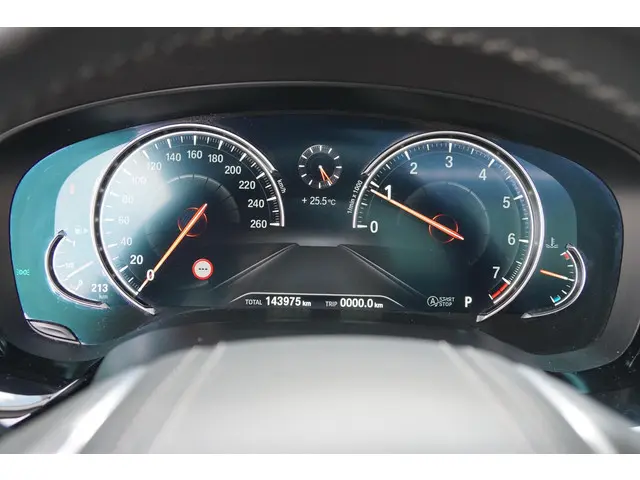 BMW 5 Serie Touring 530i xDrive Executive 2017 Benzine 47