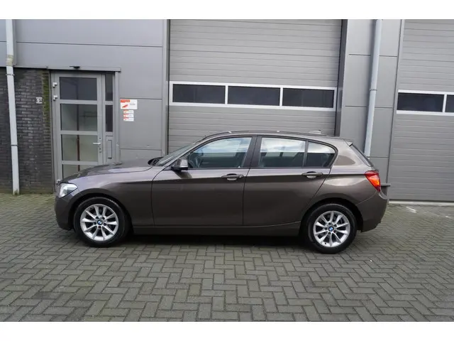 BMW 1 Serie 116i High Executive 2013 Benzine 7