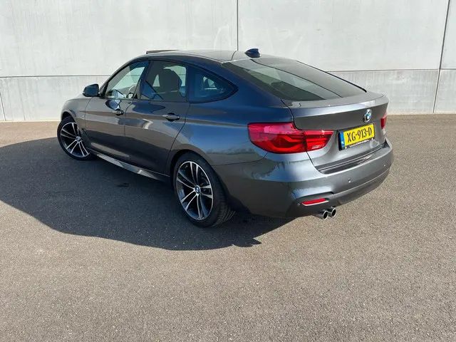 BMW 3 Serie Gran Turismo 320i High Executive 2019 Benzine 7