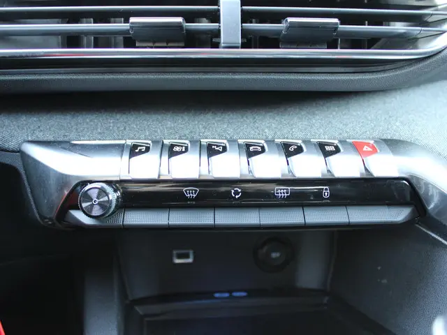 Peugeot 3008 1.2 PureTech Crossway 2019 Benzine 17