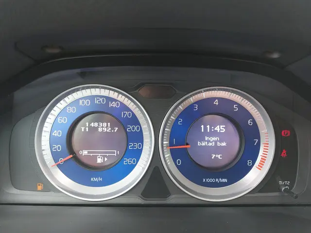 Volvo V70 1.6 T4 R-Design. TREKHAAK! 2012 Benzine 12