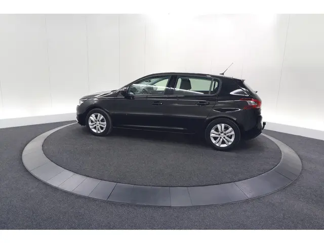 Peugeot 308 PureTech 110 Blue Lease Active 2021 Benzine 64