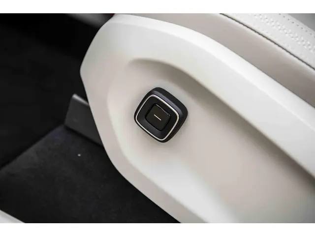 Volvo EX90 Single Motor Plus 7p. 104 kWh 2025 Elektrisch 7