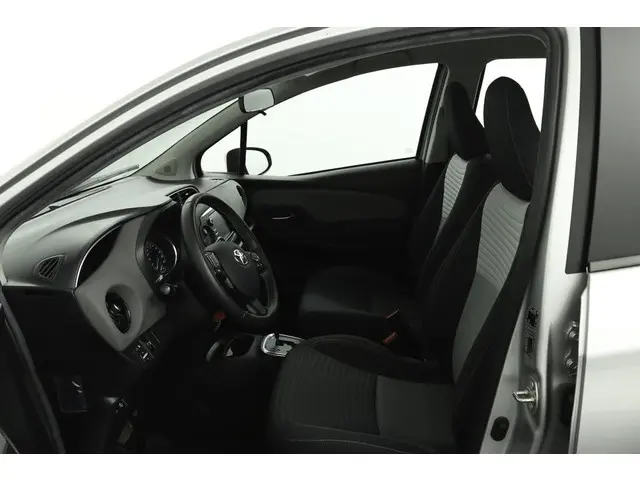 Toyota Yaris 1.5 Hybrid Active 2020 Hybride Benzine 17