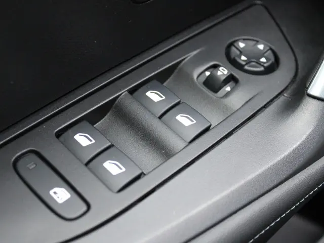 Peugeot 2008 1.2 PT Blue Lease Allure 2020 Benzine 31