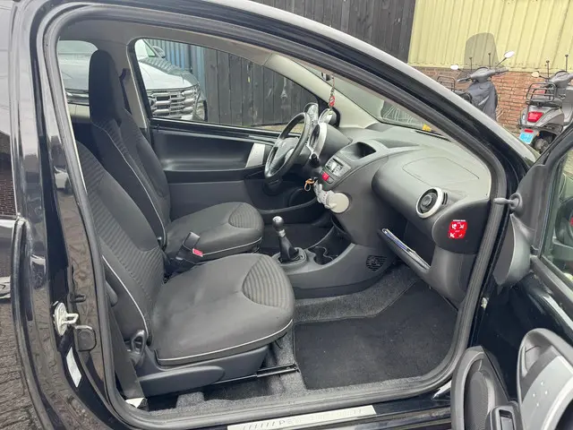 Peugeot 107 1.0 Sportium 2012 Benzine 3