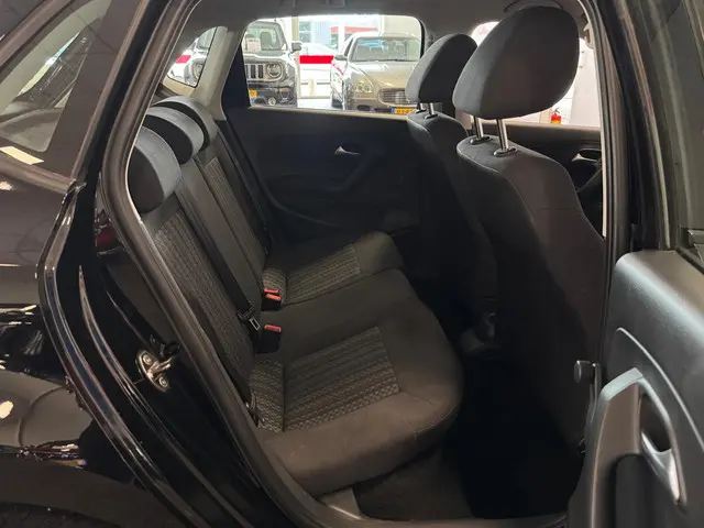 Volkswagen Polo 1.0 2015 Benzine 14