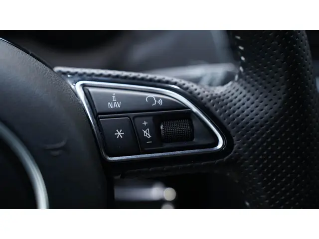 Audi Q3 2.0 TFSI quattro S Edition 2013 Benzine 20