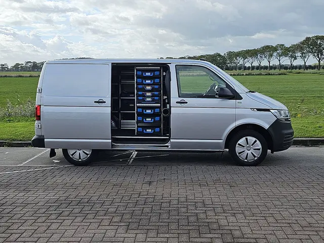 Volkswagen Transporter 2.0 TDI 2021 Diesel 11