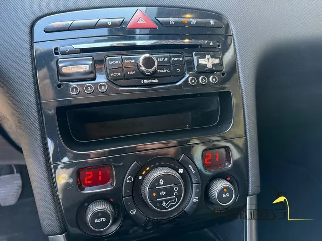 Peugeot 308 1.6 VTi Style / apk 3-2027 2013 Benzine 21