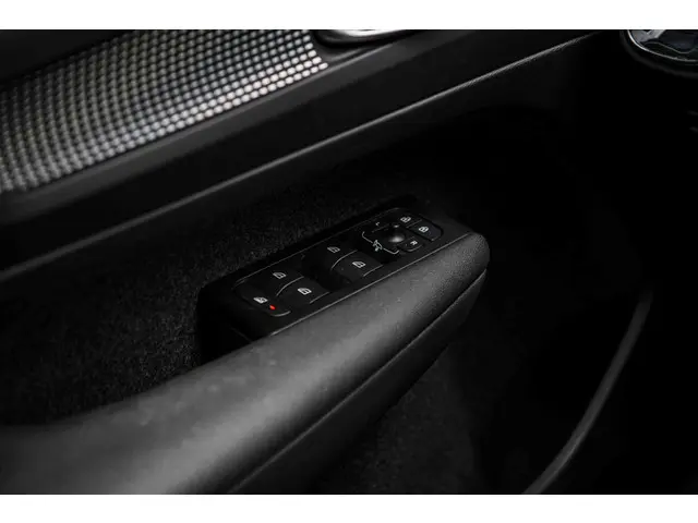 Volvo XC40 1.5 T5 Recharge R-Design 2022 Hybride Benzine 22