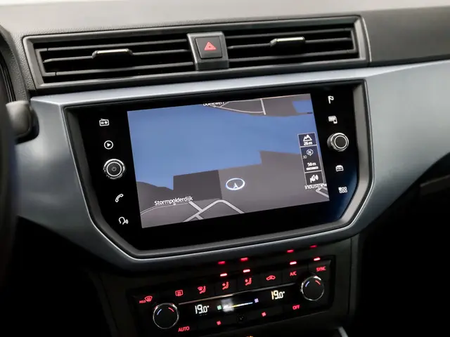 SEAT Arona 1.0 TSI Xcellence Business Sport 2020 Benzine 27