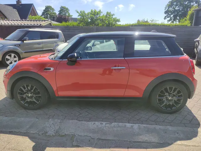 MINI One 1.5 Salt, Navigatie 2018 Benzine 8