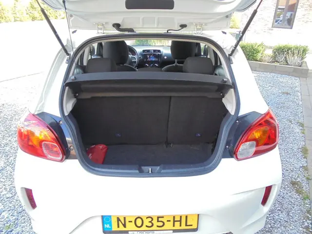 Mitsubishi Space Star 1.2 Cool+ 2021 Benzine 10