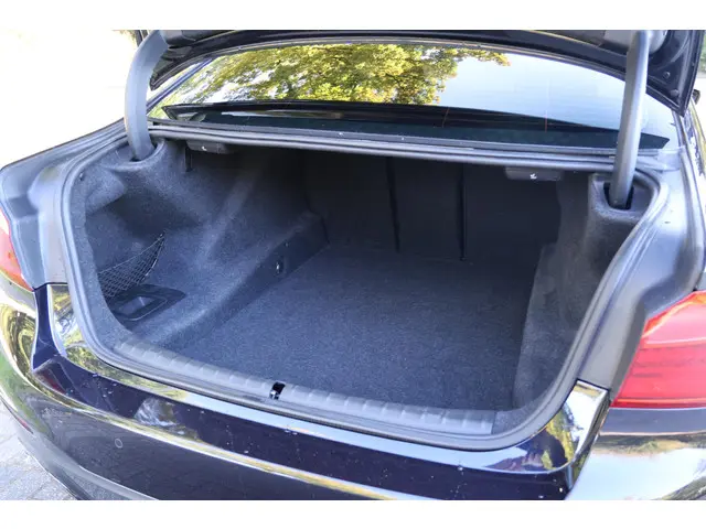 BMW 5 Serie M550i xDrive Executive 2018 Benzine 53