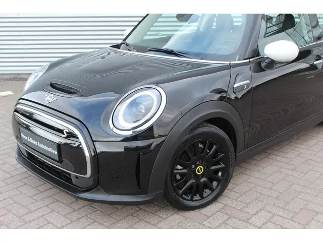 MINI Electric Mini MINI Electric 33 kWh 2022 Elektrisch 27