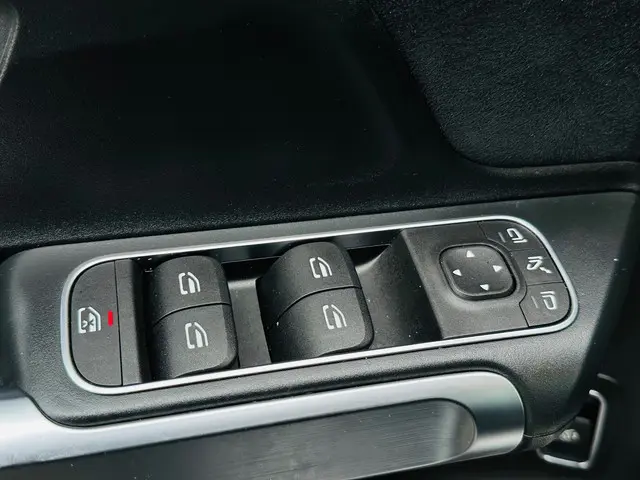 Mercedes-Benz GLB 180 d Premium 2021 Diesel 23
