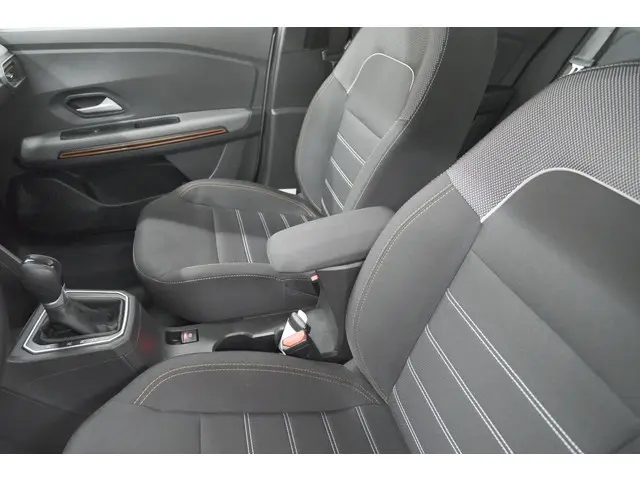 Dacia Sandero Stepway TCe 90 Expression 2023 Benzine 32